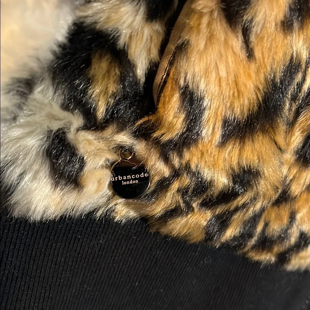 urbancode London Leopard Print Faux Fur Jacket - Picture 5 of 7